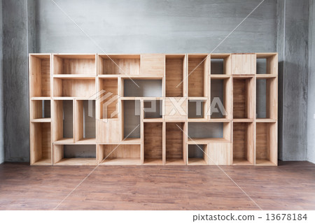 Empty wooden Empty wooden 13678184