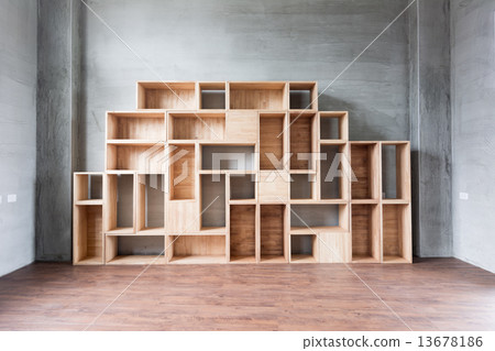 Empty wooden Empty wooden 13678186