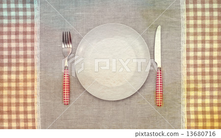 Empty plate with fork and knife.Vintage retro style. Paper textu Empty plate with fork and knife.Vintage retro style. Paper textu 13680716