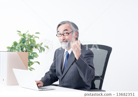 高級商人 13682351