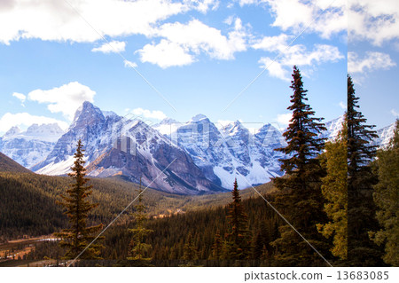Superb view of Banff National Park, Canada Superb view of Banff National Park, Canada 13683085