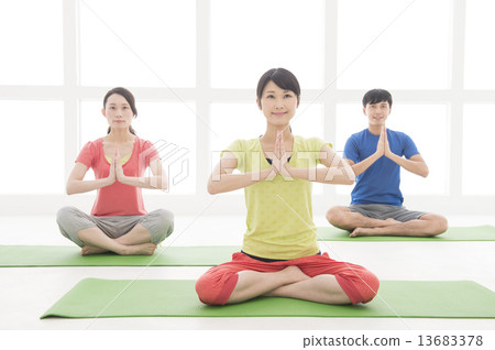 瑜伽形象 13683378