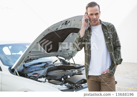 Desperate man calling for assistance after breaking down 13688196