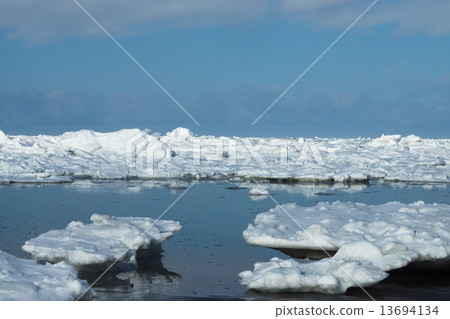 Okhotsk Sea (Shari-cho) Okhotsk Sea (Shari-cho) 13694134