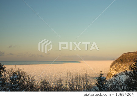 Shari-cho Utorichi冬季鄂霍次克海 Shari-cho Utorichi冬季鄂霍次克海 13694204