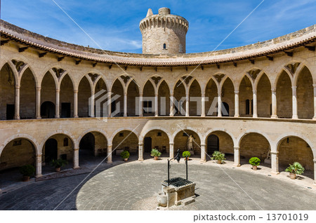 Bellver Castle inner court Bellver Castle inner court 13701019