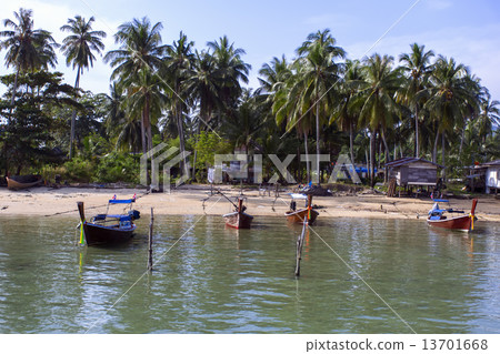 Boats near Koh Mook Island Pier. 13701668