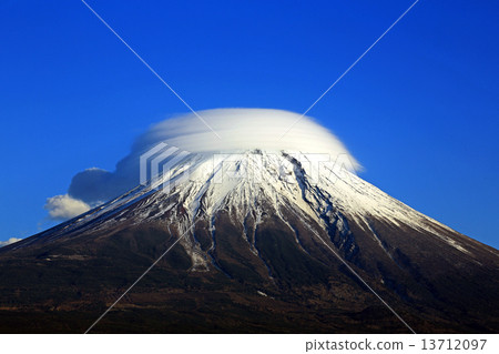 傘雲富士山01 照片素材 圖片 圖庫