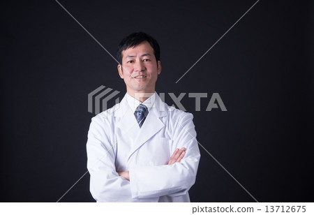 A doctor A doctor 13712675