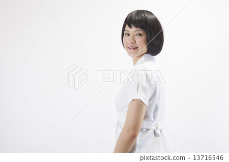 Female nurse 13716546