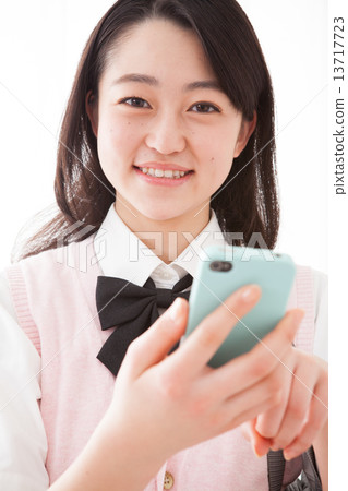 smart phone, person, grinning 13717723