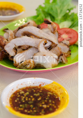 asian style food 13719252