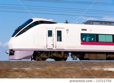 E657 series 13721750