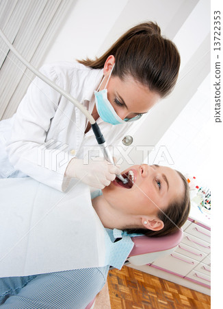 dentist at work 13722353