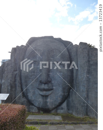 天堂般的生活 13723419