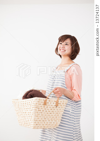 laundry basket, person, female 13724137