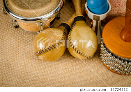 Percussions 13724312