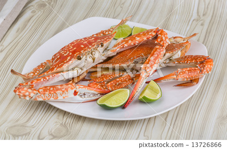 Boiled crabs 13726866