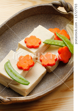 Boiled Koya Tofu 13727703