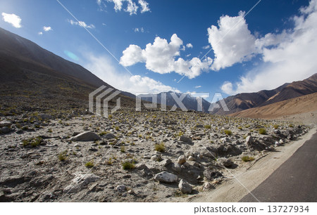 Himalayan landscape Himalayan landscape 13727934