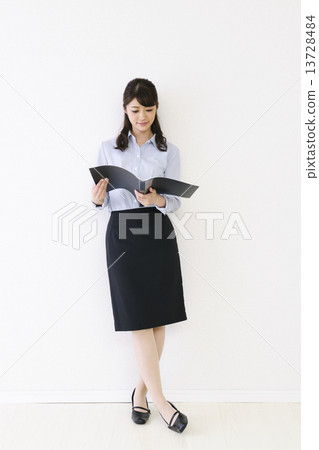 Business woman 13728484