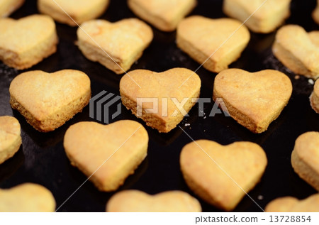 Making sweets Making sweets 13728854