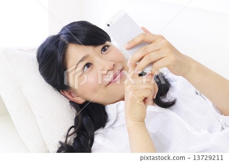 年輕的女士 年輕的女士 13729211