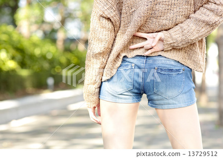 Young lady portrait Young lady portrait 13729512