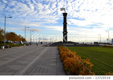 lighthouse 13729539