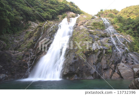 Okawa Falls (Yakushima) Okawa Falls (Yakushima) 13732396