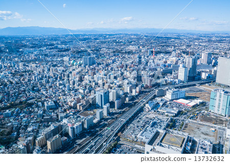 Yokohama · Urban landscape 13732632