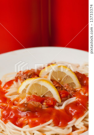 napolitan spaghetti with ketchup and lemon 13733374