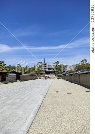 法隆寺 13733936