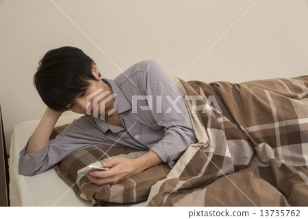 一個人睡覺 一個人睡覺 13735762