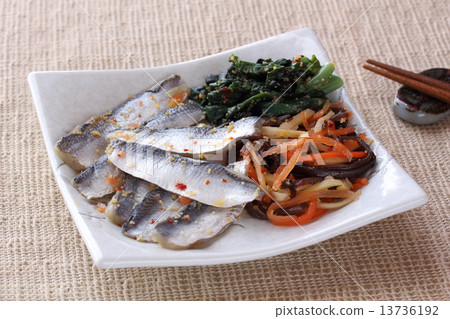 Acid pickled vegetables 13736192