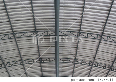 Metal roof structure 13736911