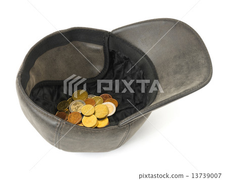 Hat with money 13739007