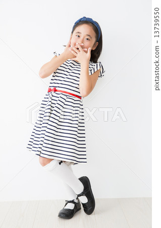 Portrait Girls Portrait Girls 13739550