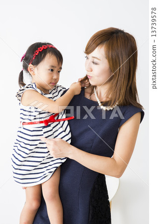 Mom and girl Mom and girl 13739578