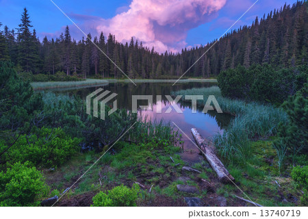mountain 13740719