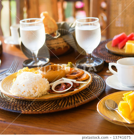 Traditional Philippino breakfast with garlic rice 13741075