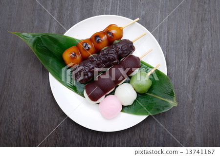 Dango 13741167