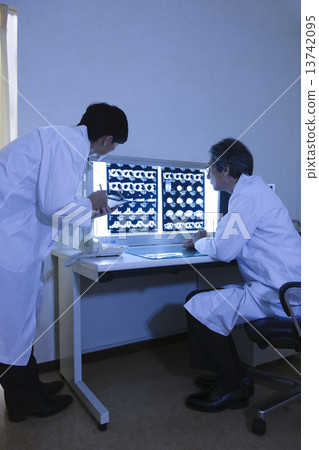 一家醫院 13742095