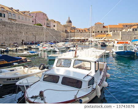 Dubrovnik Bay 13743876