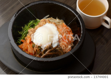 Stone baking bibimbap Stone baking bibimbap 13744001