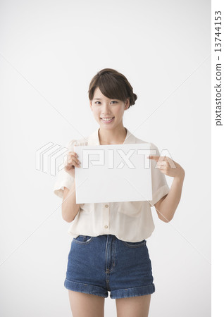 有白板的一名婦女 有白板的一名婦女 13744153