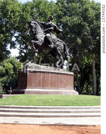 Tashkent Amir Temur monument 2007 Tashkent Amir Temur monument 2007 13744582