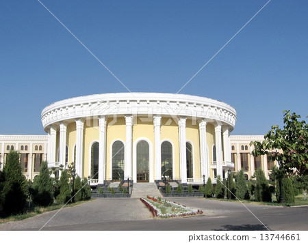 Tashkent the Conservatory 2007 13744661