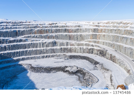 Mining mine 13745486