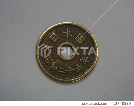A retro five-sided ball (Fuda Five) on the back side of the calligraphic typeface A retro five-sided ball (Fuda Five) on the back side of the calligraphic typeface 13748529